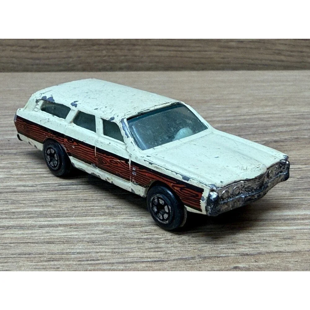 Yatming No. 1015 Ford Wood Panel Station Wagon Made in Hong Kong - Vintage